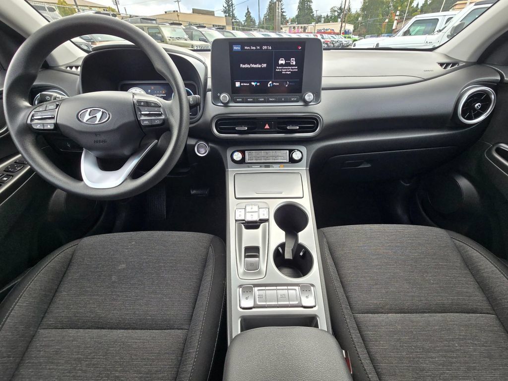 Used 2023 Hyundai Kona SE FWD image 17