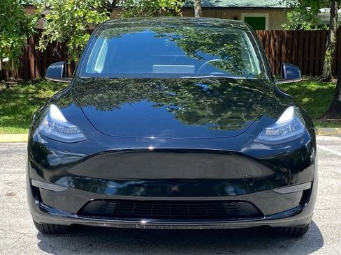Used 2023 Tesla Model Y Long Range AWD/4WD image 6