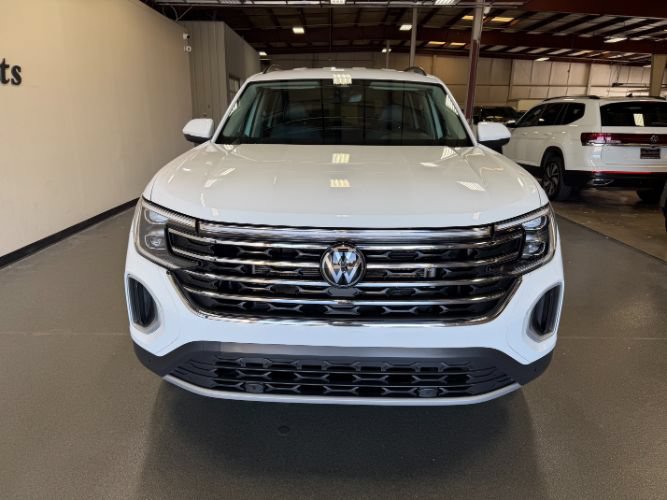 Used 2025 Volkswagen Atlas SE FWD image 8