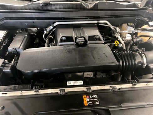 Used 2024 Chevrolet Colorado Z71 w/ Z71 Convenience Package 2 image 34