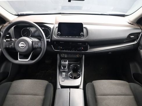 Used 2023 Nissan Rogue SV image 14