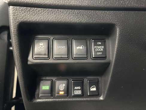 Used 2016 Nissan Rogue SL w/ SL Premium Package image 40