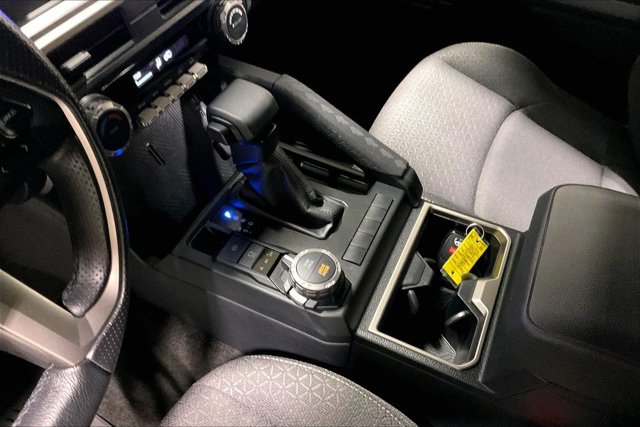 Certified 2025 Toyota 4Runner SR5 AWD/4WD image 18