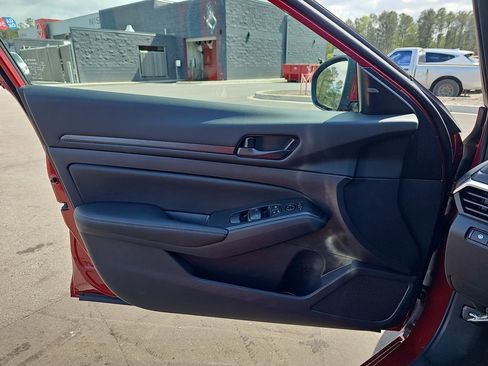 New 2026 Nissan Altima 2.5 SV w/ SV Premium Package FWD image 30