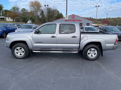 Used 2015 Toyota Tacoma 4x4 Double Cab w/ SR5 Package image 5