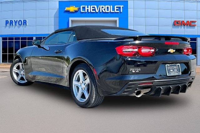 Used 2022 Chevrolet Camaro LT RWD image 4