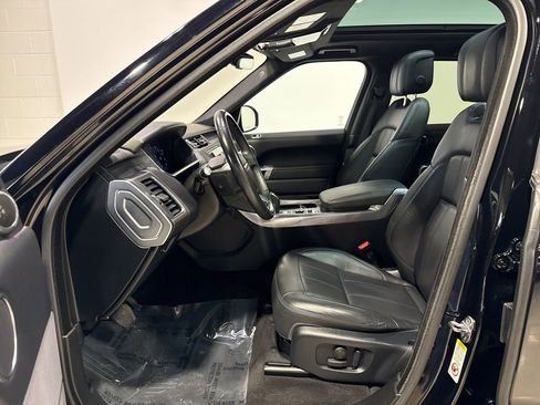 Used 2018 Land Rover Range Rover Sport SE AWD/4WD image 29