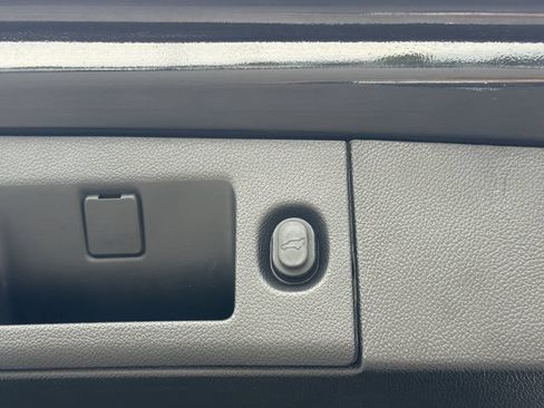 Used 2018 GMC Yukon XL SLT RWD image 17