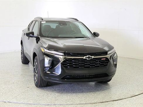 New 2026 Chevrolet Trax RS w/ Driver Confidence Package FWD image 2