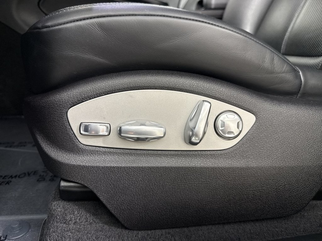 Certified 2024 Porsche Macan S AWD/4WD image 40