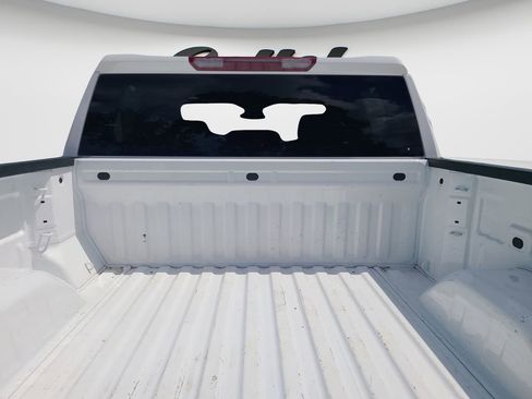 Used 2025 Chevrolet Silverado 1500 LT RWD image 12