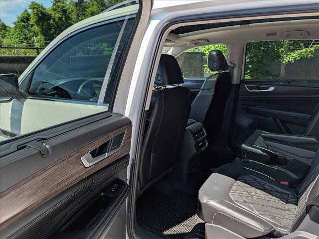 Certified 2024 Volkswagen Atlas SEL Premium R-Line AWD/4WD image 28