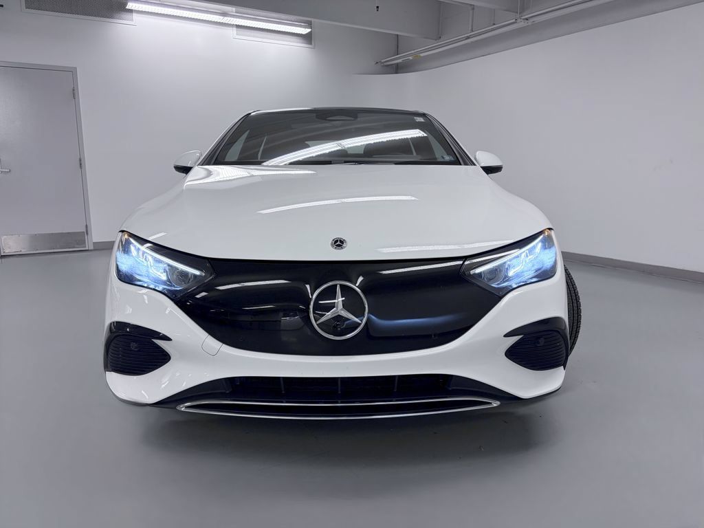 Used 2023 Mercedes-Benz EQE 350+ 4MATIC Sedan image 3