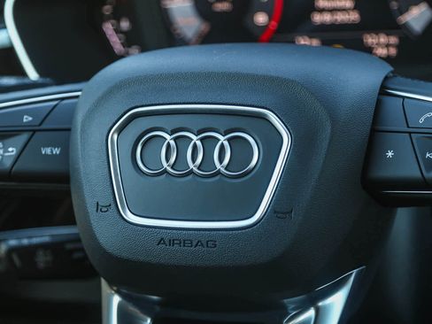 New 2025 Audi Q3 2.0T Premium image 24