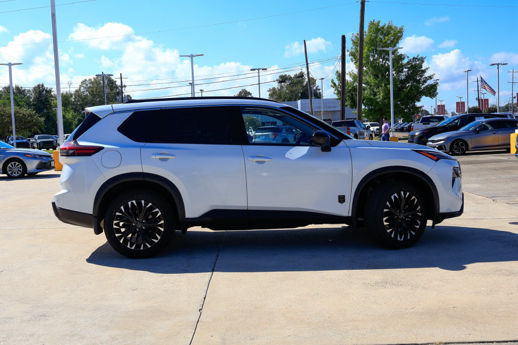 Certified 2026 Nissan Rogue Dark Armor FWD image 22