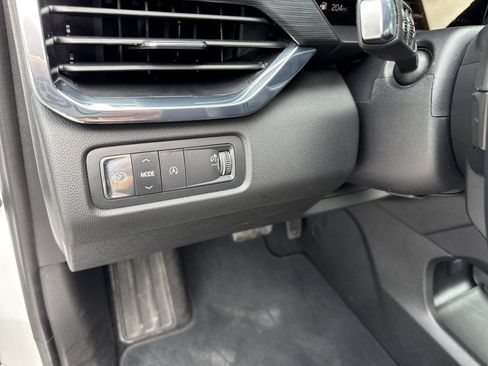 Used 2025 GMC Acadia Elevation FWD image 20