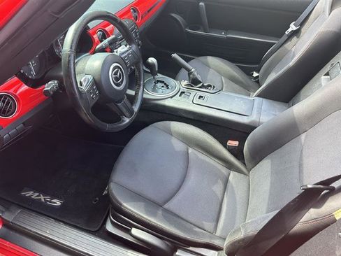 Used 2015 MAZDA MX-5 Miata Club RWD image 12