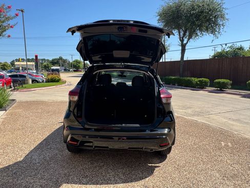 Used 2024 Nissan Kicks S image 13