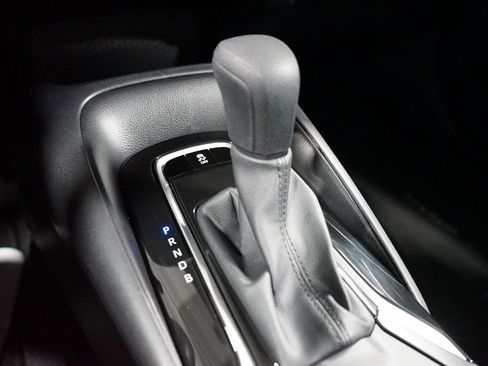 Certified 2025 Toyota Corolla LE image 21