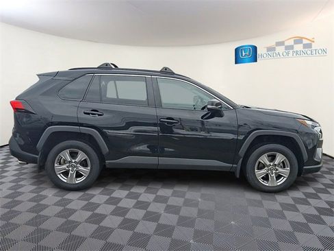 Used 2023 Toyota RAV4 XLE w/ Convenience Package image 7