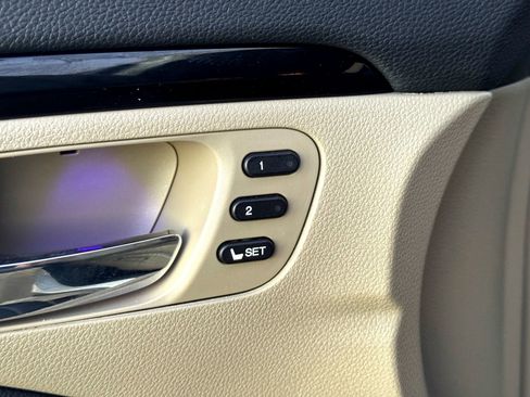 Used 2021 Honda Pilot Touring image 16