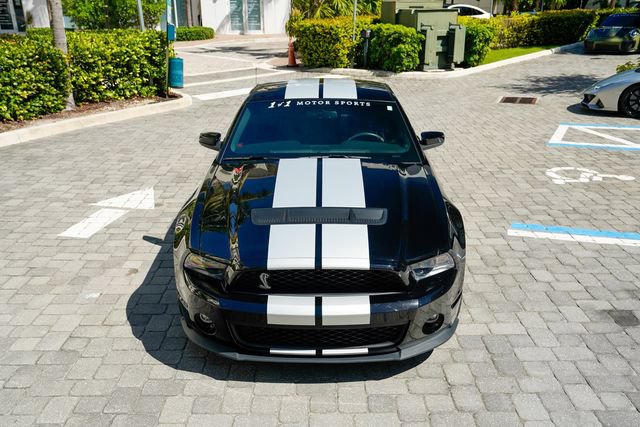 Used 2010 Ford Mustang Shelby GT500 RWD image 5