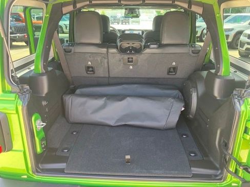 New 2026 Jeep Wrangler Unlimited Rubicon AWD/4WD image 27