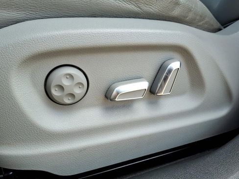 Used 2018 Audi Q3 2.0T Premium w/ Convenience Package image 5