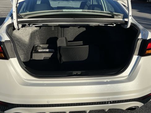 Used 2024 Nissan Altima 2.5 SL image 5