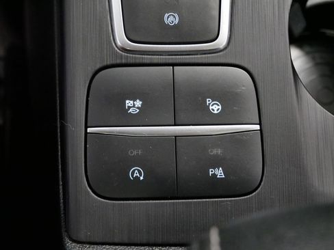 Used 2020 Ford Escape Titanium image 42