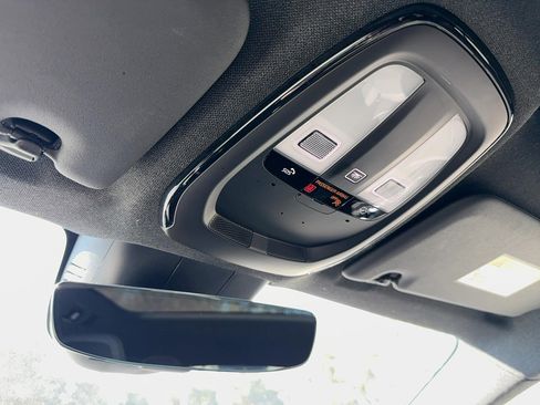 Certified 2023 Volvo C40 Recharge Core w/ Protection Package Premier image 24