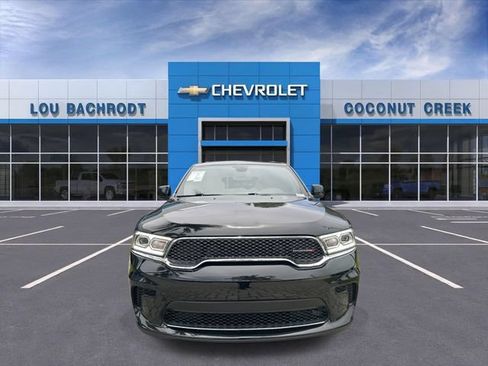 Used 2023 Dodge Durango SXT AWD/4WD image 3