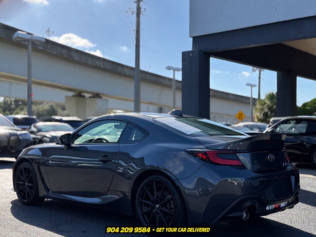 Used 2022 Toyota GR86 Premium w/ ALL Weather Mat Package (TMS) RWD image 6