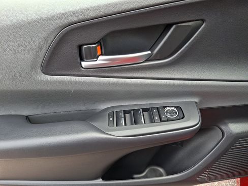 Used 2025 Toyota Prius XLE image 12