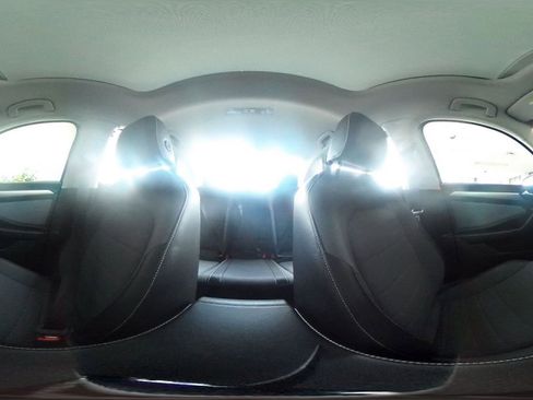 Used 2025 Volkswagen Jetta SE image 43