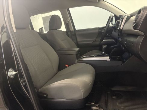 Used 2023 Toyota Tacoma SR5 AWD/4WD image 43