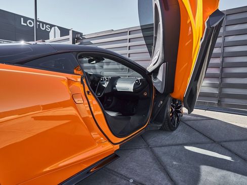 Used 2023 McLaren GT image 28