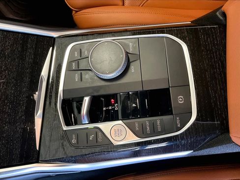 Certified 2023 BMW 330i Sedan w/ Driving Assistance Package image 15