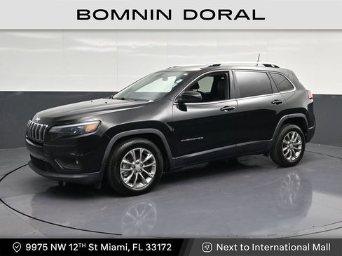Used 2019 Jeep Cherokee Latitude Plus FWD image 1