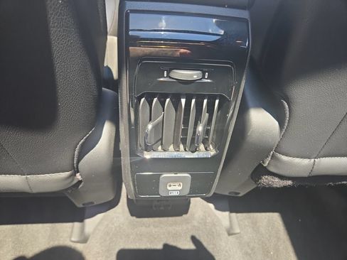 Used 2023 Jeep Compass Limited w/ Sun and Sound Group AWD/4WD image 18