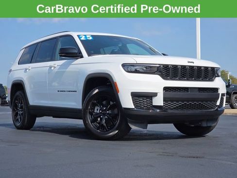 Used 2025 Jeep Grand Cherokee L Altitude RWD image 2