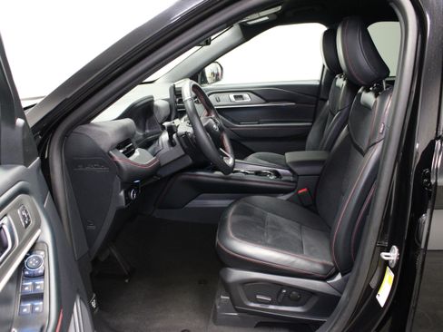 Used 2025 Ford Explorer ST AWD/4WD image 19