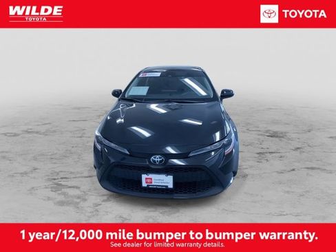 Certified 2022 Toyota Corolla LE image 4
