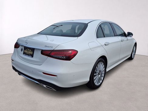 Used 2023 Mercedes-Benz E 350 4MATIC Sedan image 7