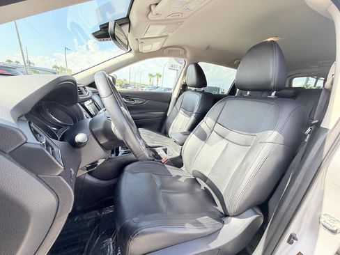 Used 2019 Nissan Rogue SL AWD/4WD image 12