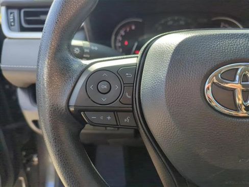 Used 2025 Toyota RAV4 XLE w/ Convenience Package FWD image 16