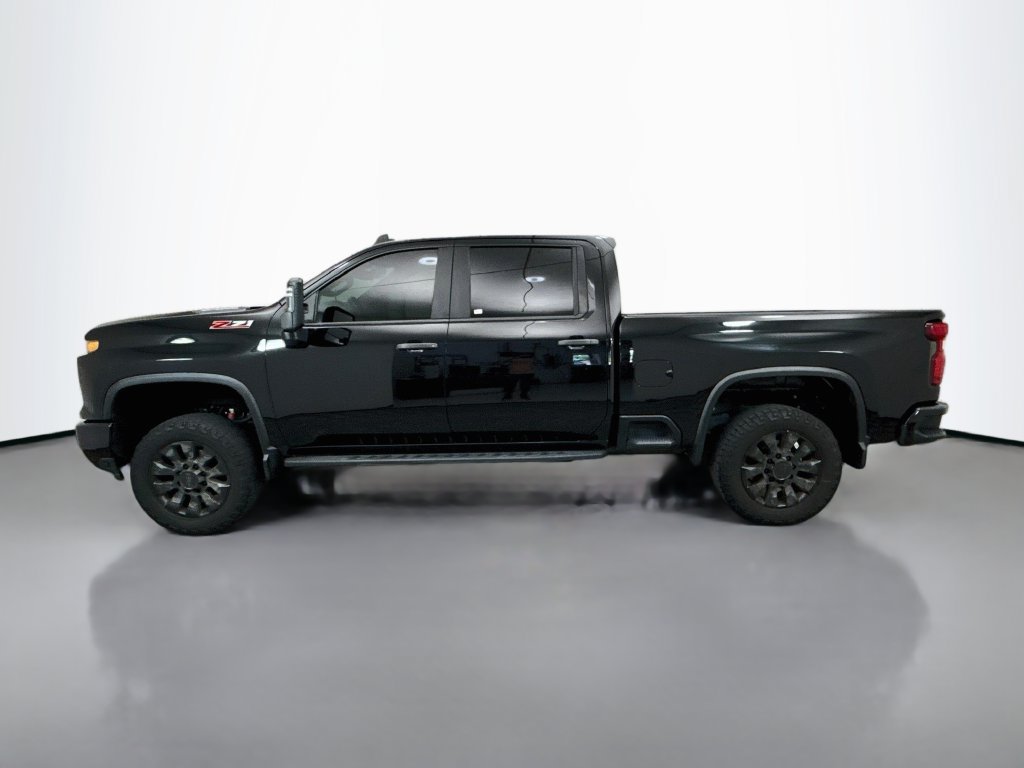 Used 2024 Chevrolet Silverado 2500 Custom w/ Custom Value Package AWD/4WD image 4