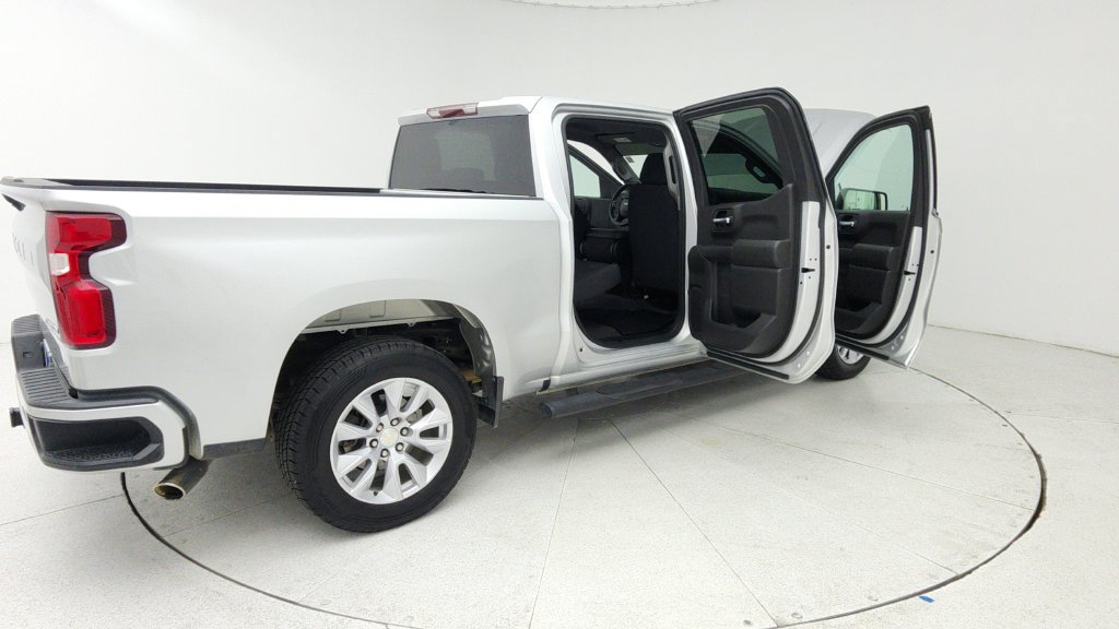 Used 2020 Chevrolet Silverado 1500 Custom w/ Custom Value Package RWD image 12