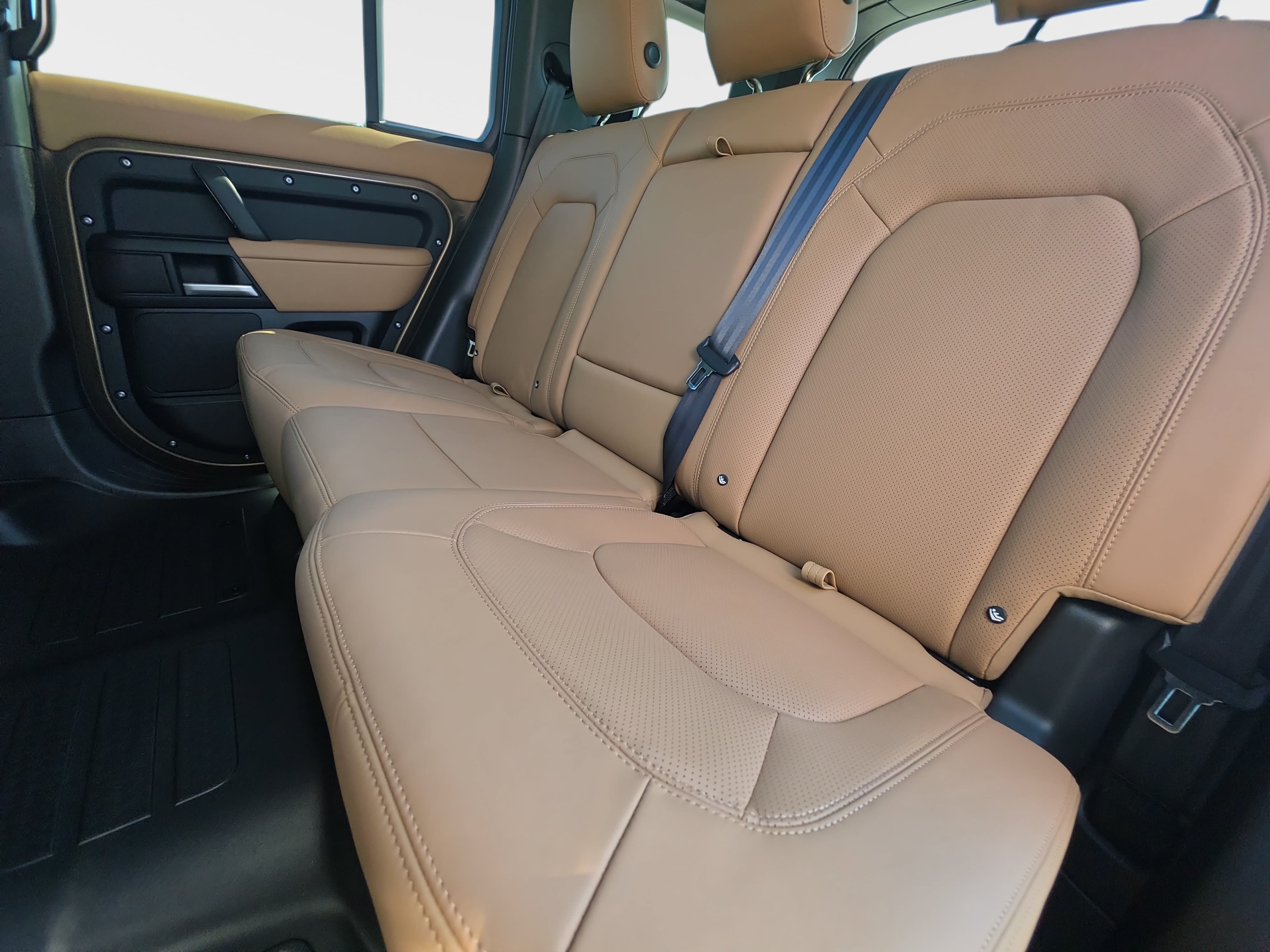 New 2026 Land Rover Defender 110 S AWD/4WD image 12