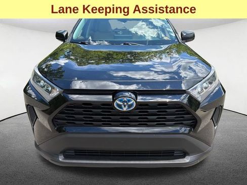 Used 2022 Toyota RAV4 LE AWD/4WD image 4